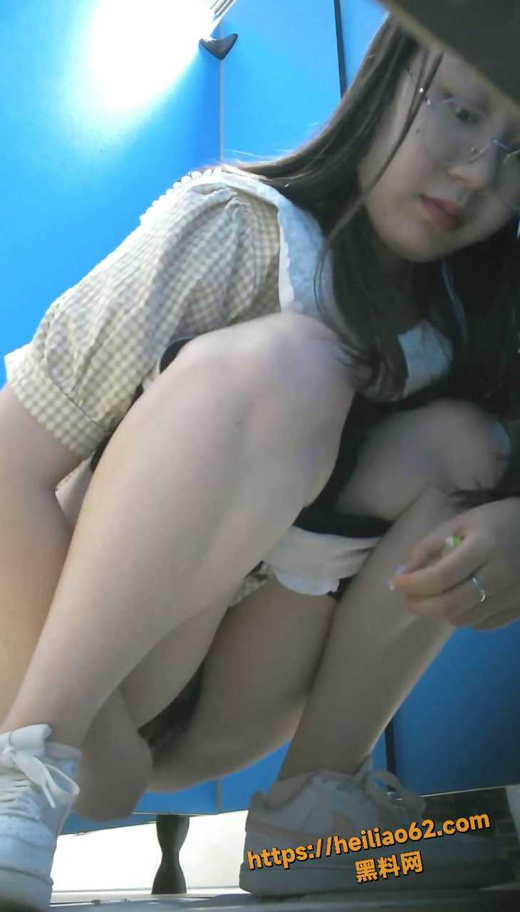 商场女厕