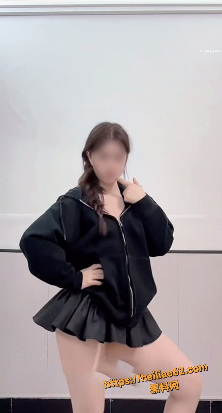 小乔以安裸舞视频