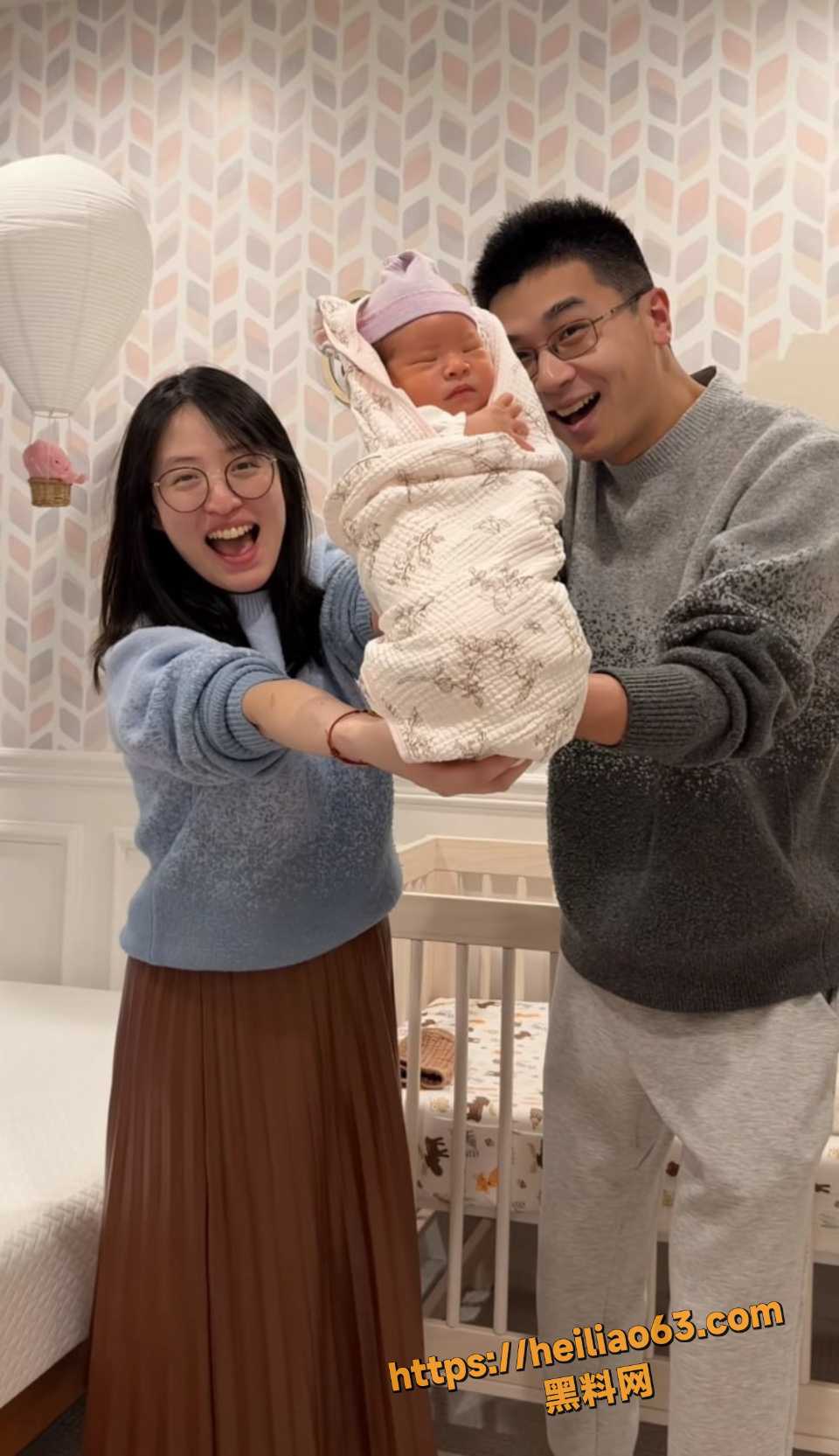罗孕肚花瓶跟拍裸露画面曝光2