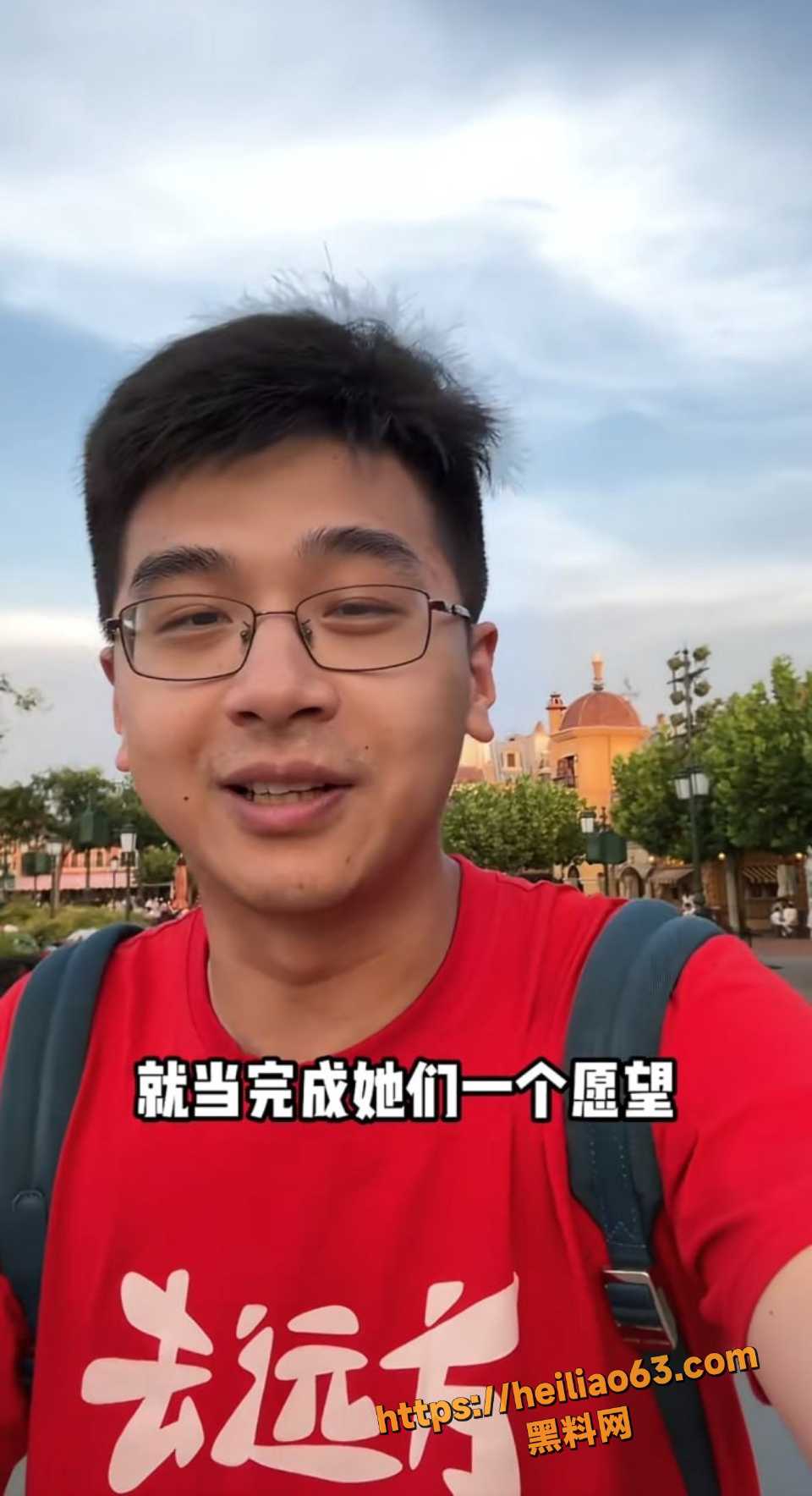 罗孕肚花瓶跟拍裸露画面曝光3