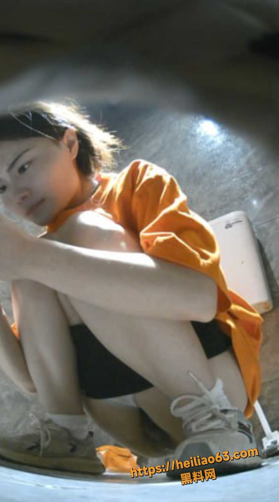 美女放尿视频合集7