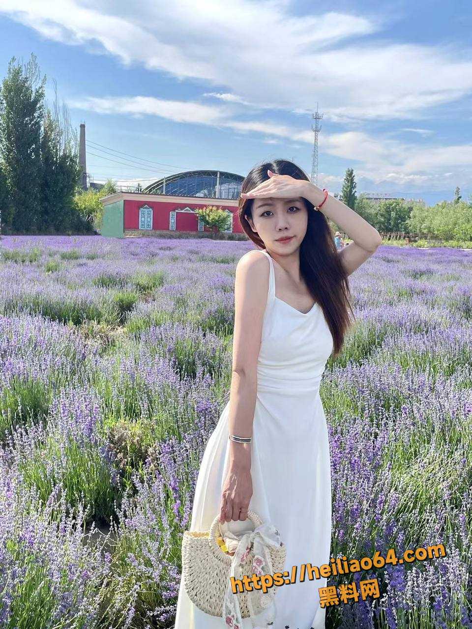 美乳翘臀