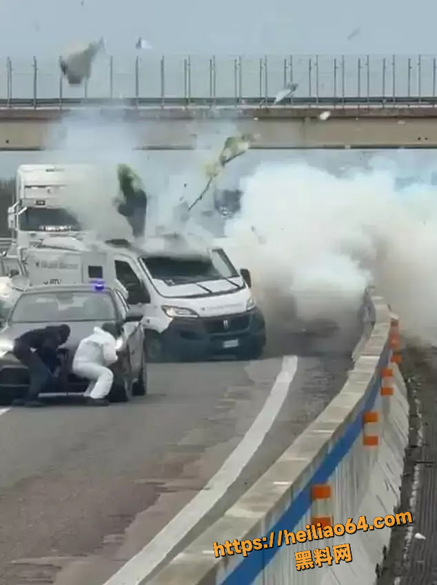 SS613高速公路抢劫视频4