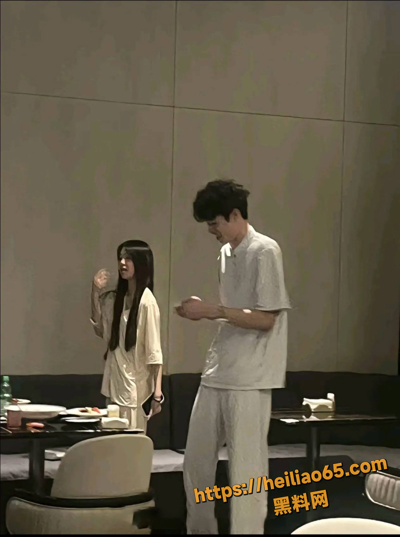 抖音百万网红 晗少 李逸晗 曝光前男友 丛睿言  酒店出轨队友女友 骚扰女生证据实锤