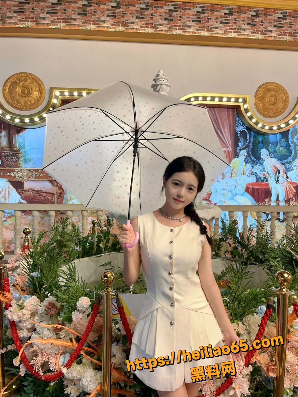 美乳翘臀11
