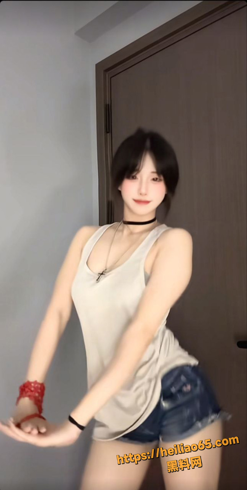 抖音三个百万粉丝网红 甜辣皮皮 小羊咩咩 妮老师 顶胸舞骚舞PK大合集