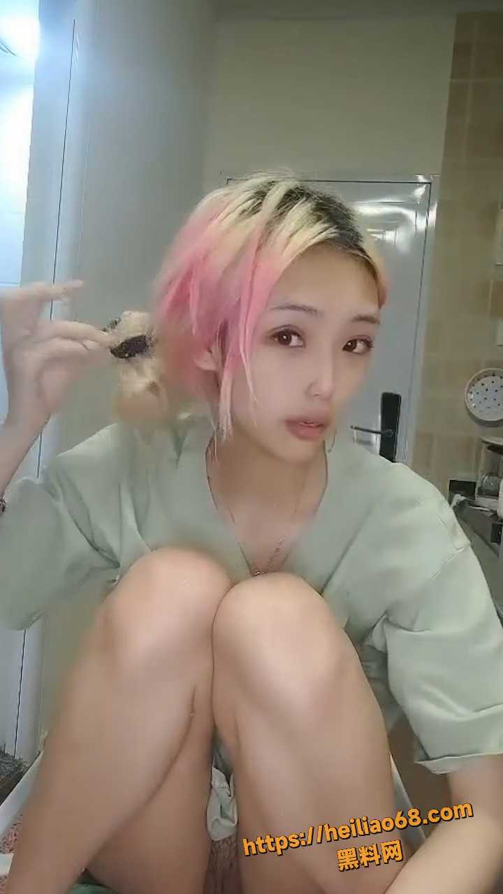 长不大的祸祸裸体大秀