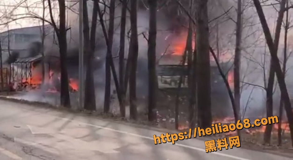 江苏东海县烟花爆竹店爆炸现场视频5