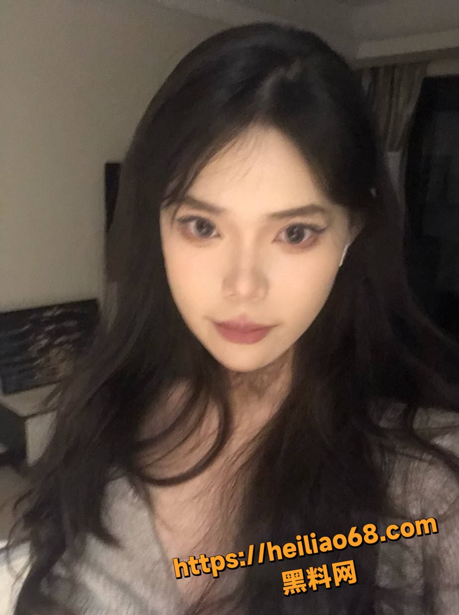 美乳翘臀4