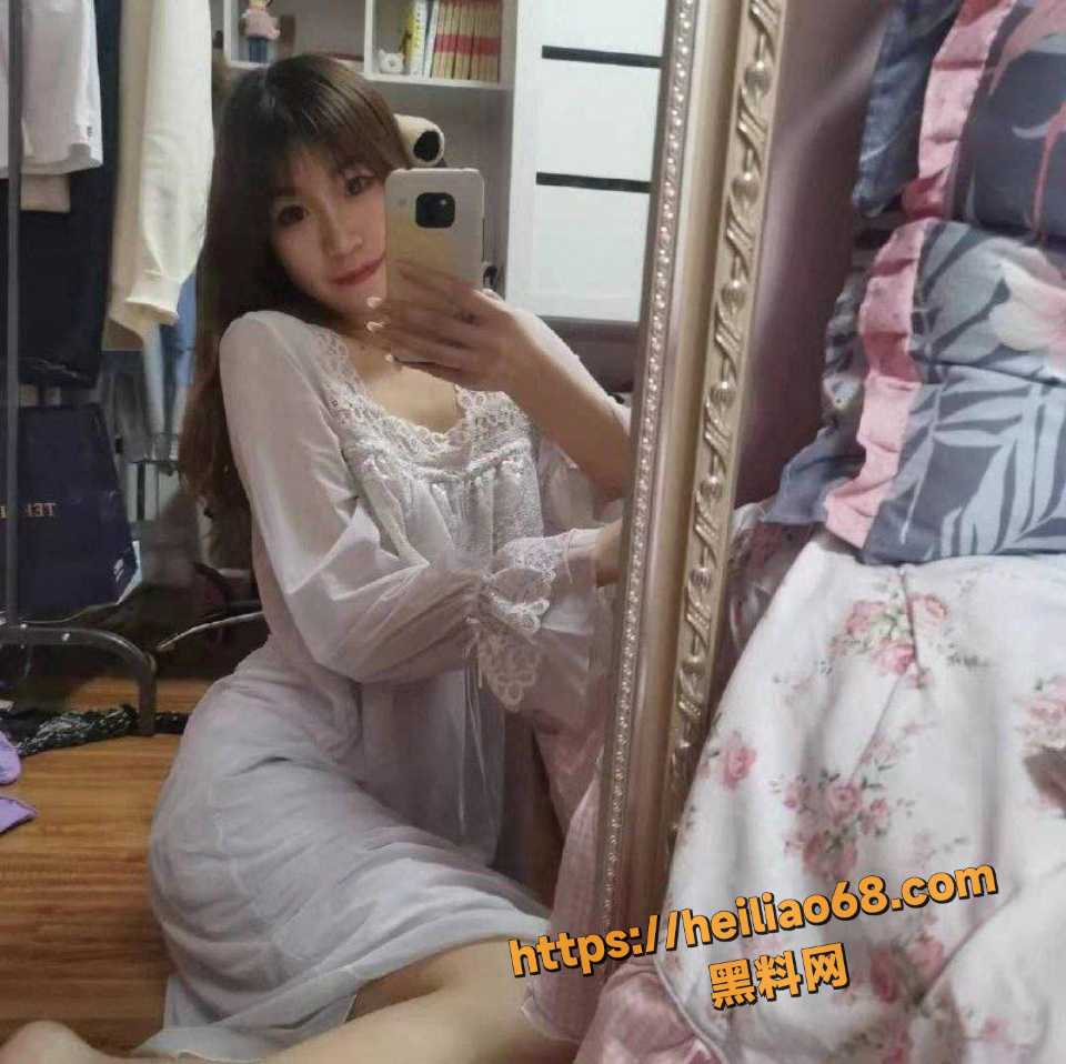 研究生为生活费陪金主大叔2