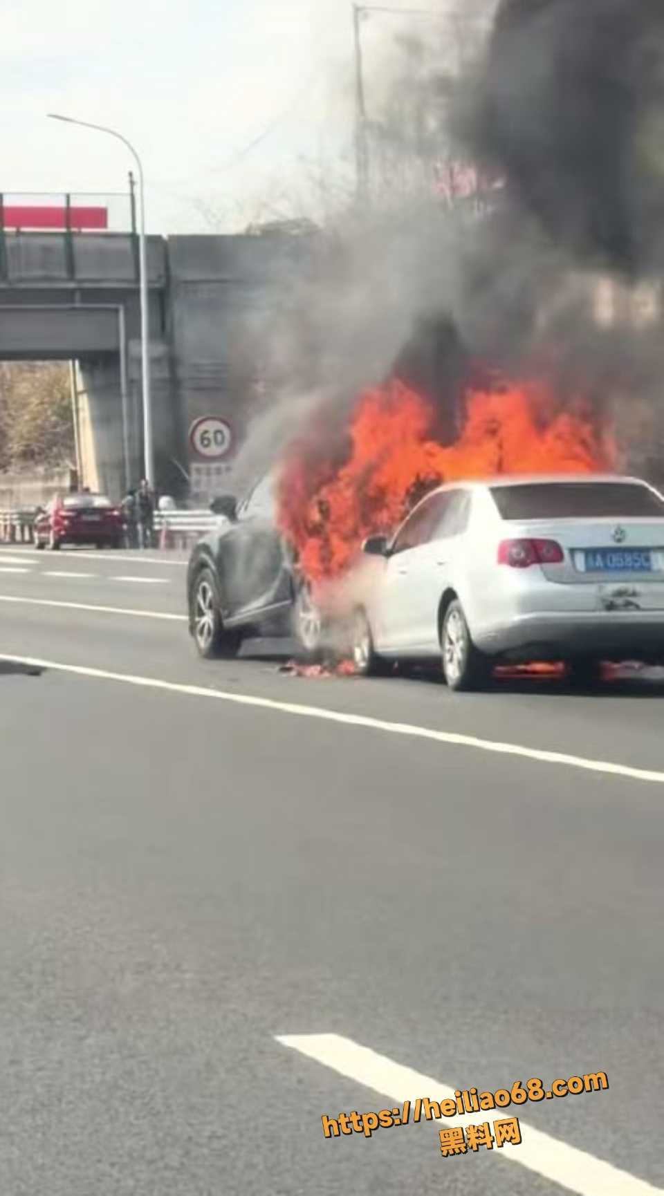 衢州高速追尾爆炸事故现场4