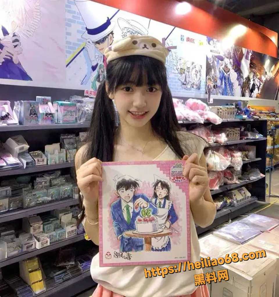 梁圈圈被女友实名曝光锤脚踏多船事件6