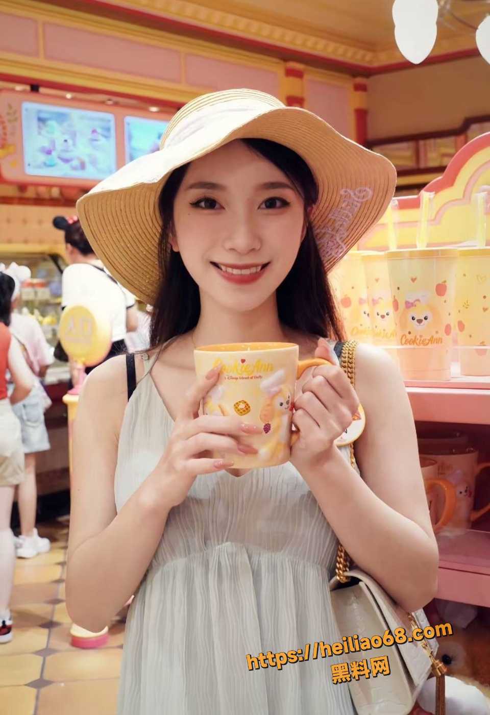 抖音网红不知名付费定制福利流出4