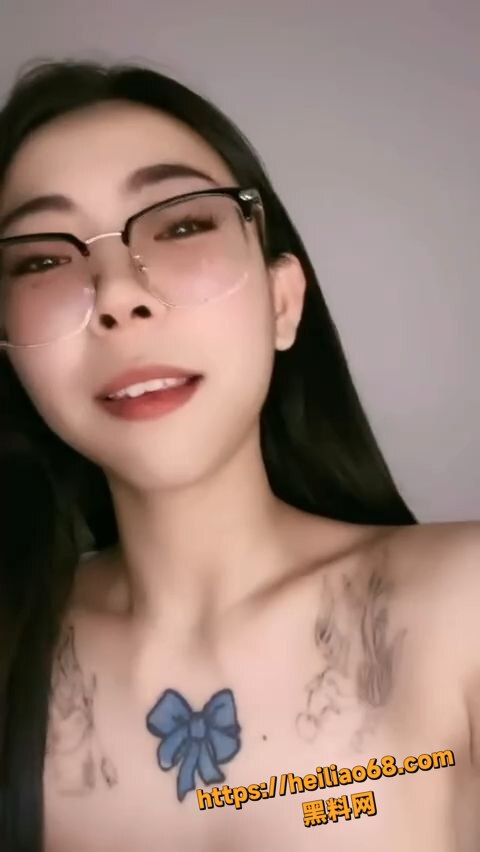 林艾丽与金主裸聊视频3