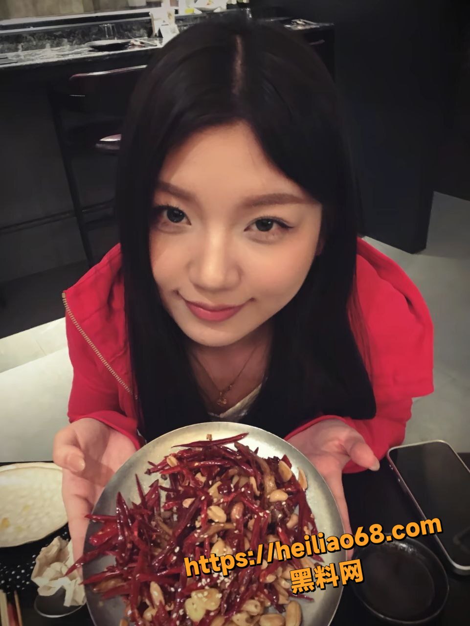 美女大学生被金主调教2
