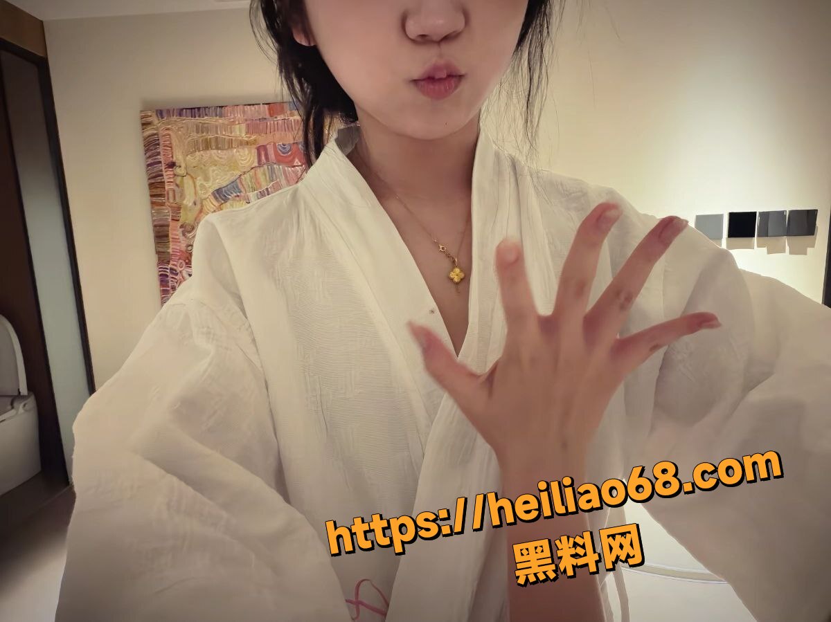 美乳翘臀5