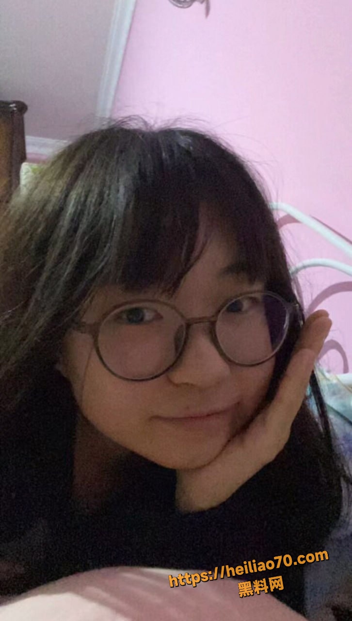 南京师范大学 反差女大 眼睛妹 被得吃哥精聊五个月拿下 文静气质女神床上变极品母狗