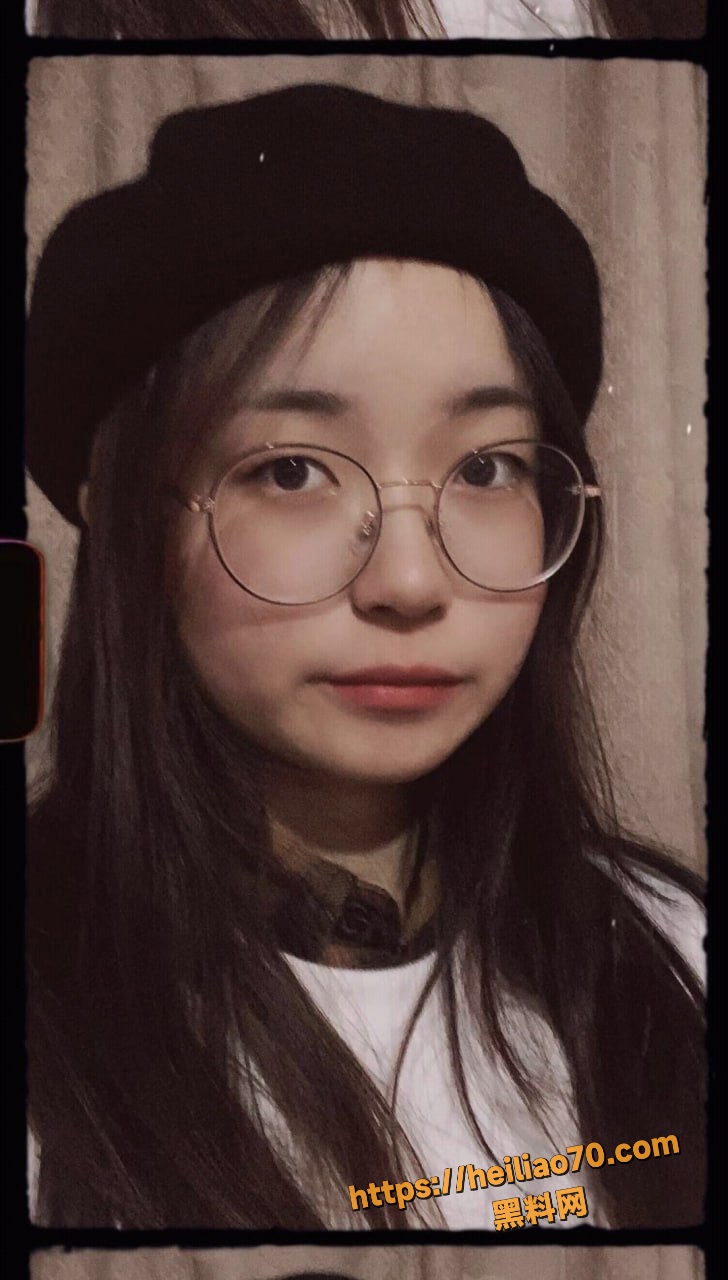 南京师范大学 反差女大 眼睛妹 被得吃哥精聊五个月拿下 文静气质女神床上变极品母狗