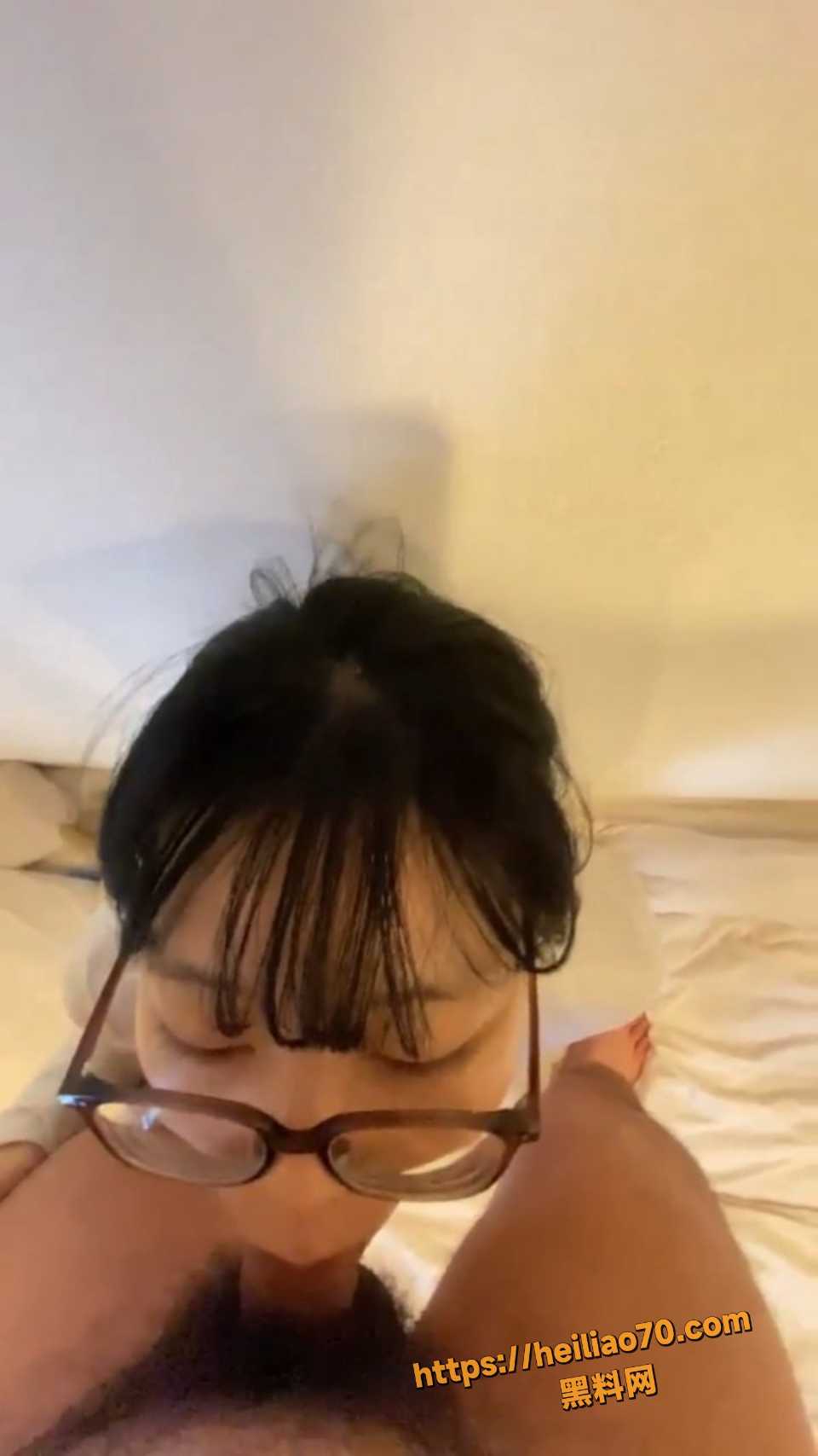 momocats3P自拍曝光2