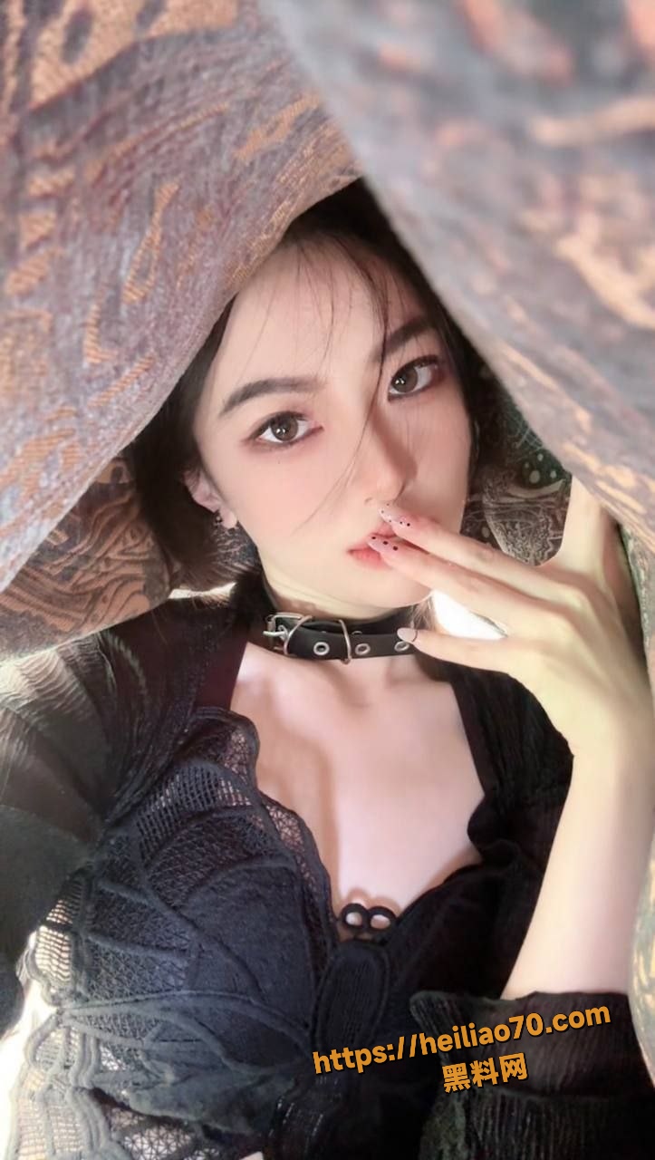浙江反差婊 钱希彤 性爱视频合集流出 甜美可爱眼镜妹 逼毛又长又卷