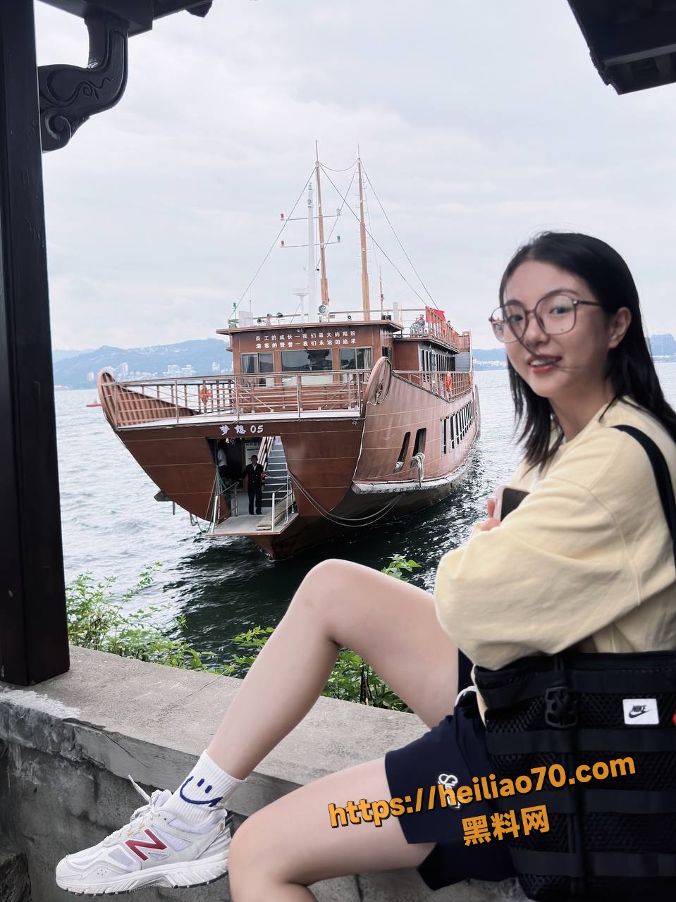 浙江反差婊 钱希彤 性爱视频合集流出 甜美可爱眼镜妹 逼毛又长又卷