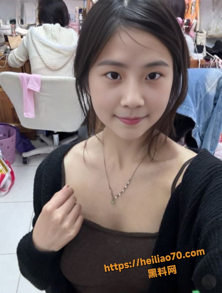 辽宁极品反差婊 张蕊 裸贷逾期 不雅视频流出 顶级清纯嫩妹的淫荡一面
