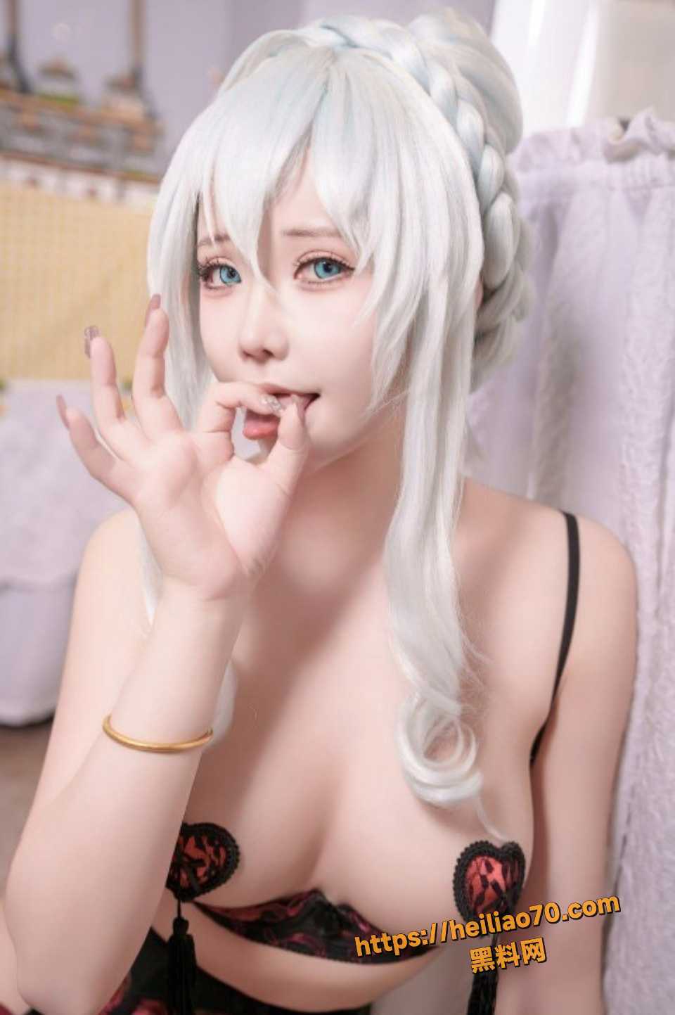 推特抱走莫子黑丝吊带诱惑3