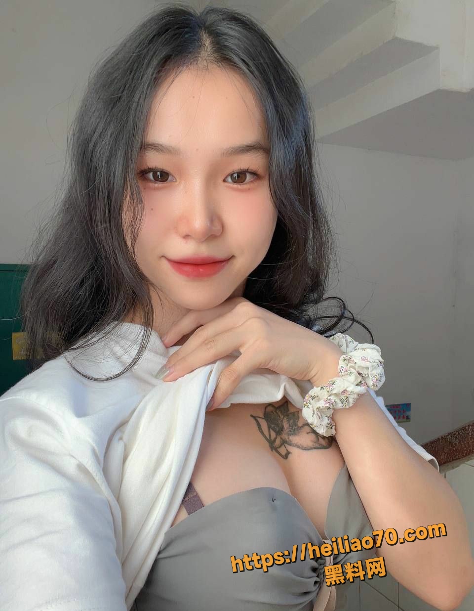美乳