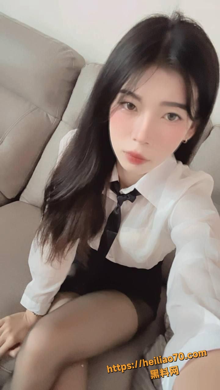 甘肃兰州大学军训教官杨振宇跟女主菲菲恋爱期间 出轨抖音见青山博主 被曝光其聊天记录和性爱视频