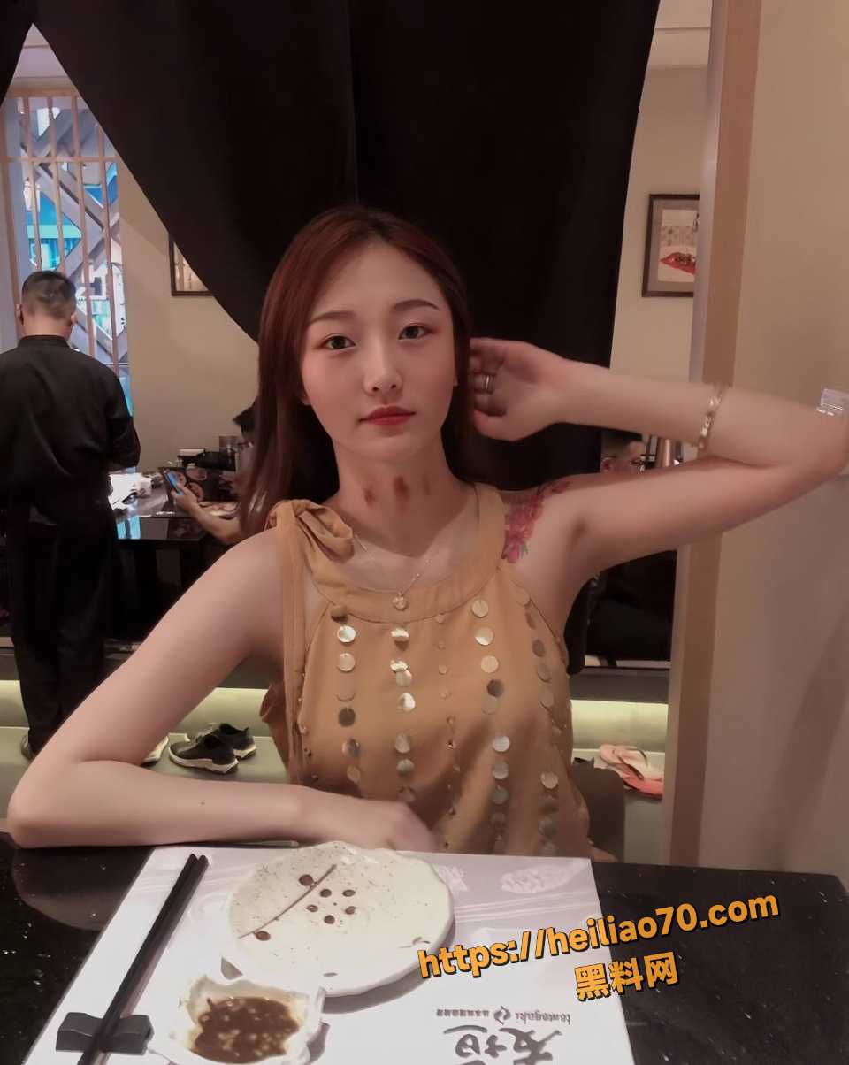 伍松与女友性爱视频流出9