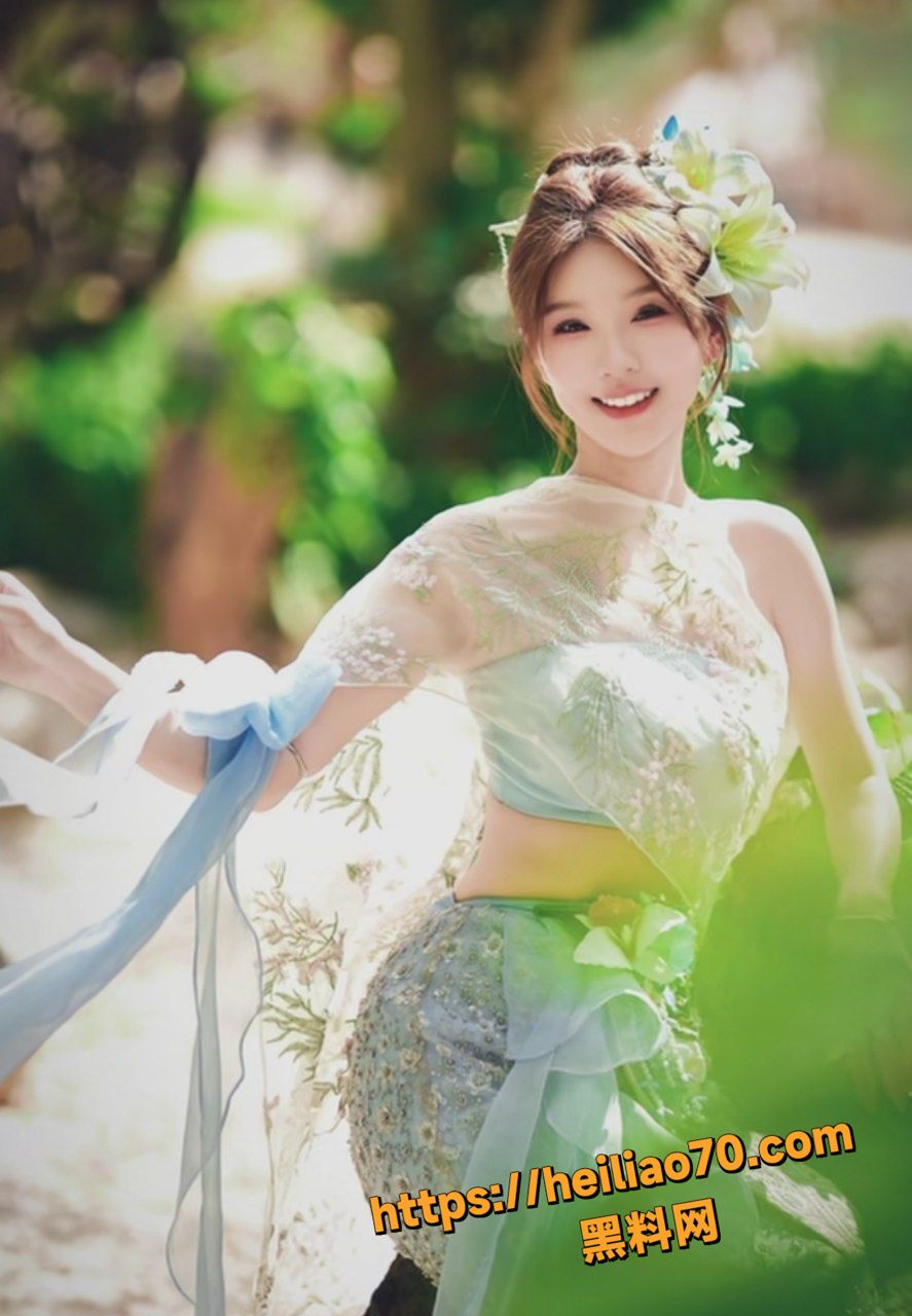 美乳翘臀4