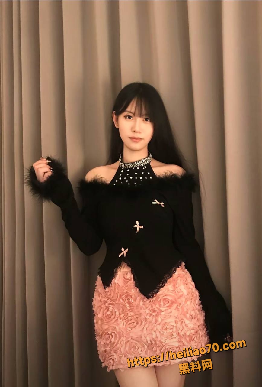 西铁院毕业生 比亚迪员工 张婉 刚进厂就被后入爆操 丝袜情趣内衣照流出