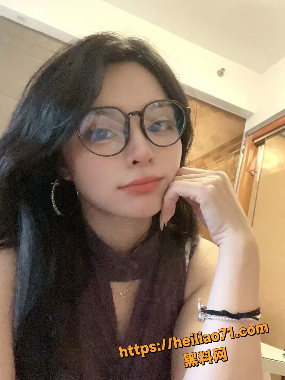 美乳翘臀6