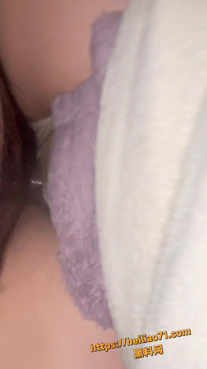 我的巨乳亲表姐15集 1