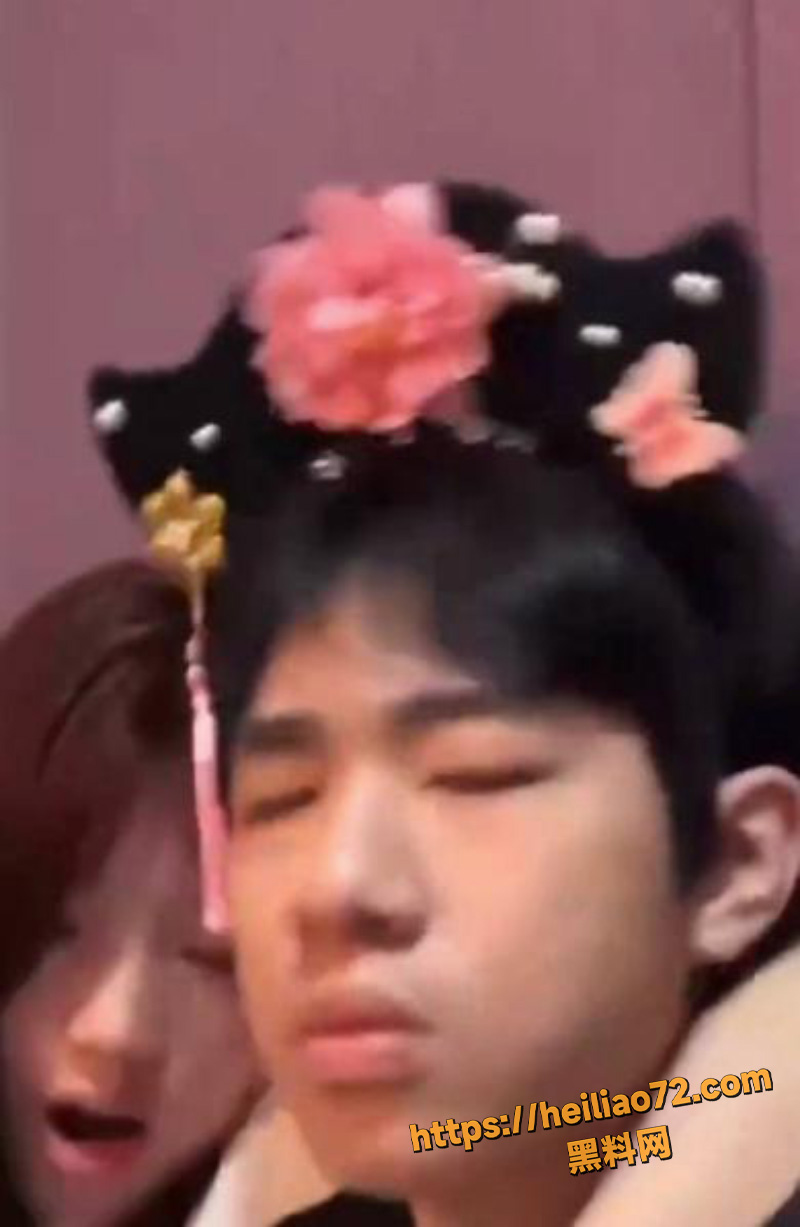 网红TopBarry杨博睿出轨3