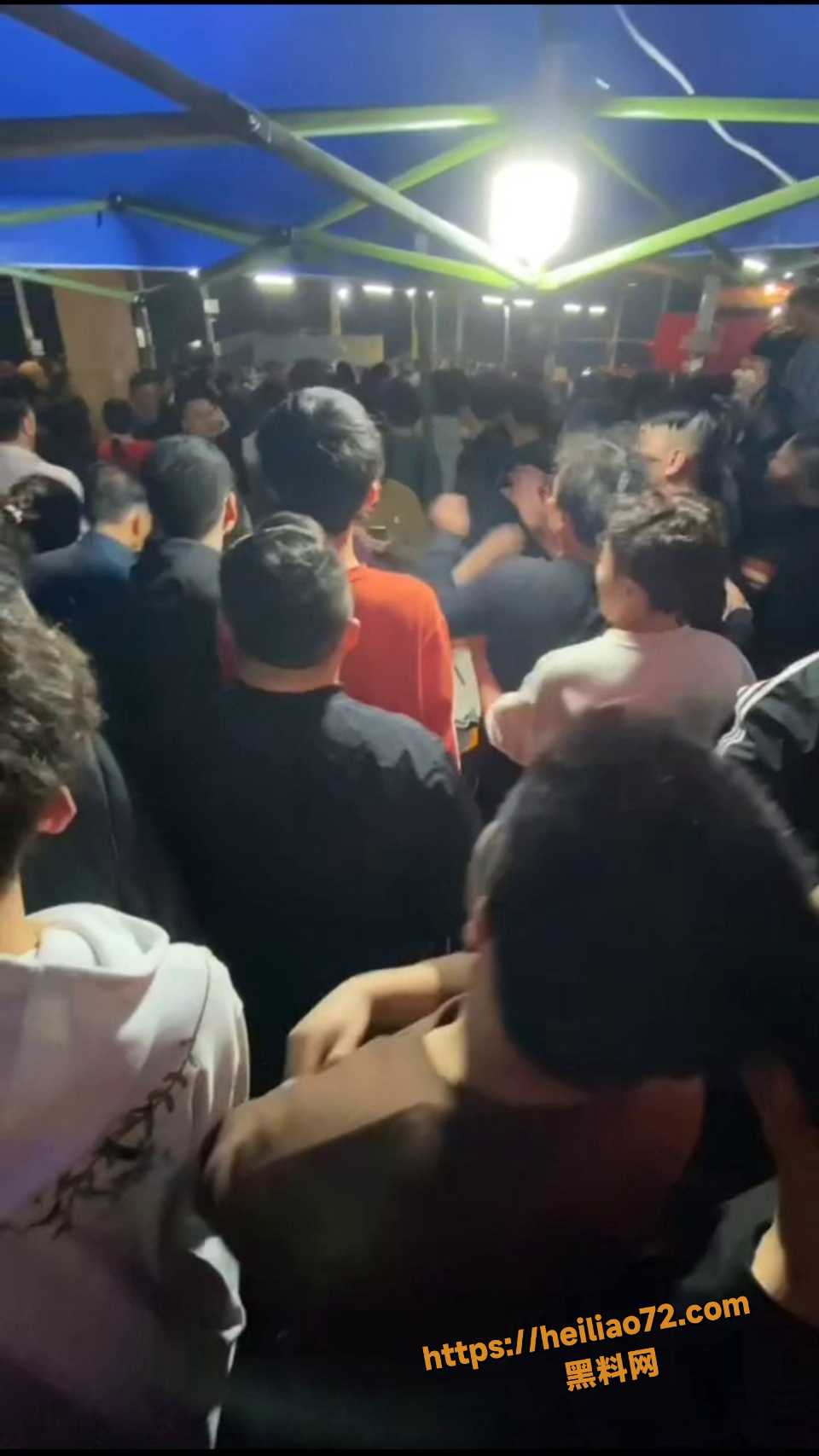 迎老爷现场斗殴视频3