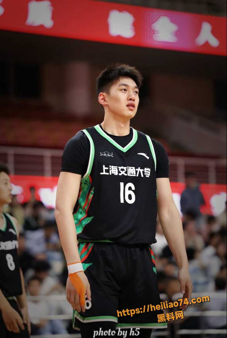 上海交通大学隋沅辰双飞炫耀事件3