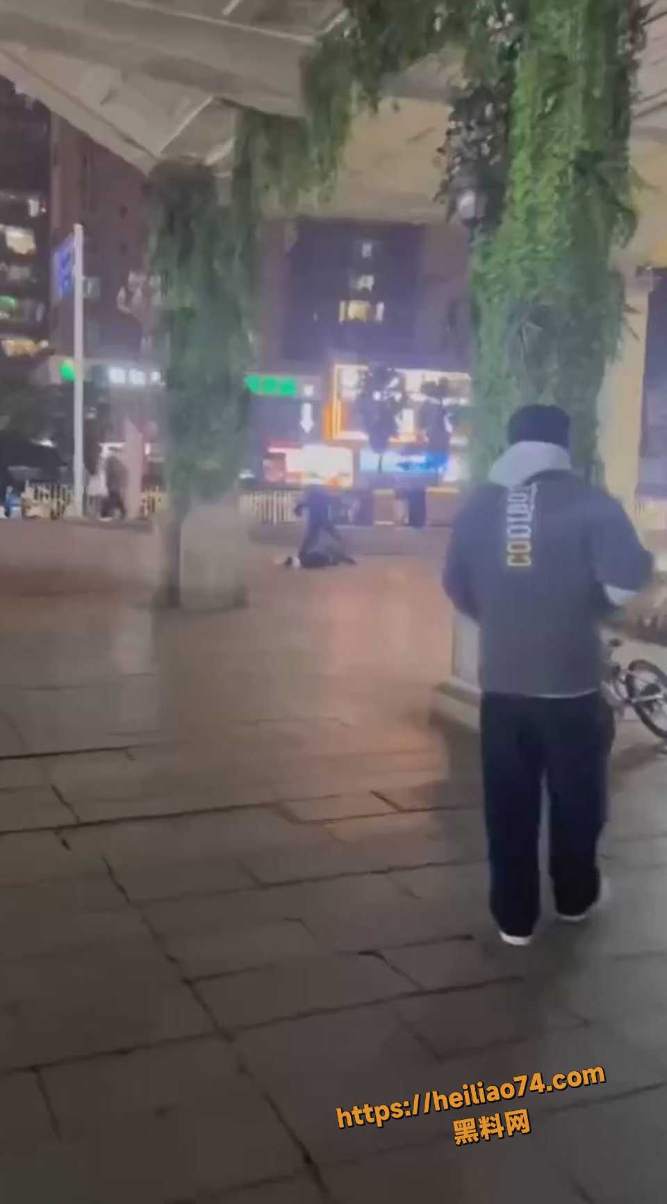 兰花广场补刀视频5