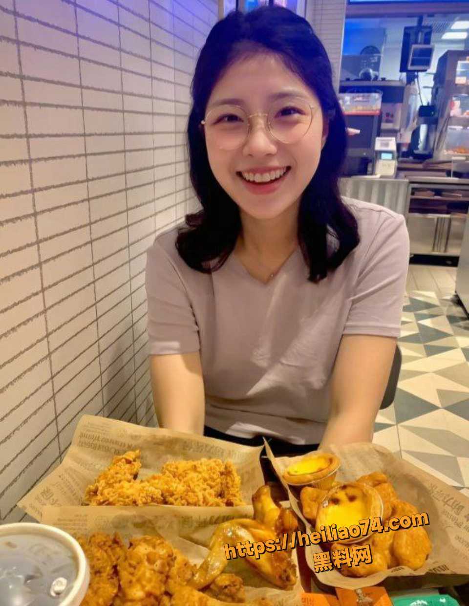 高中生网红秦嘉妮人设崩塌6