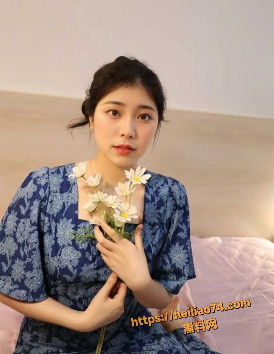 秦嘉妮被金主大屌狂插视频9