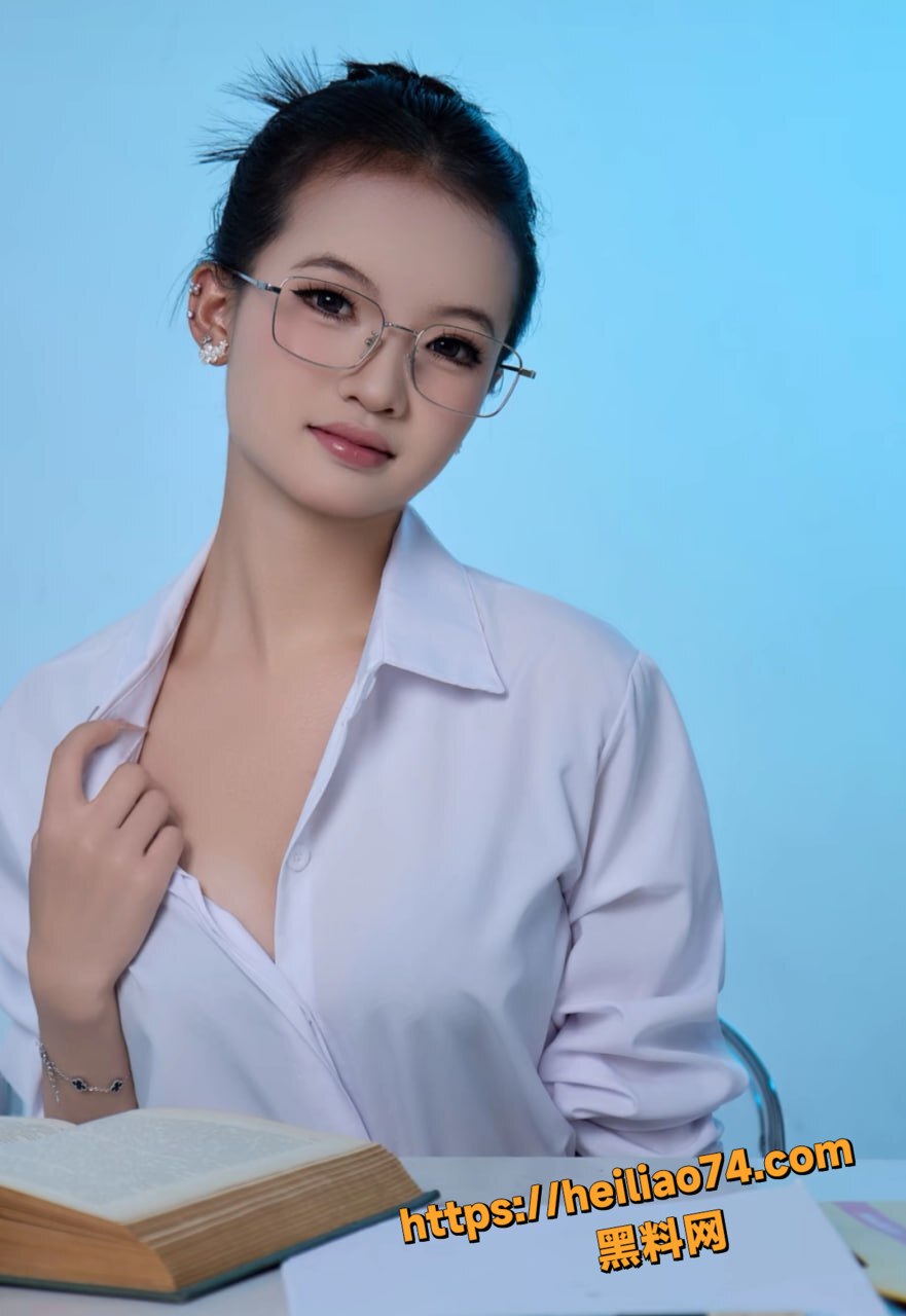美乳翘臀5