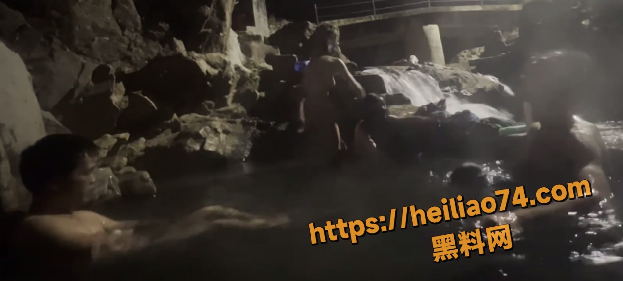 户外露出主播LiWaynix