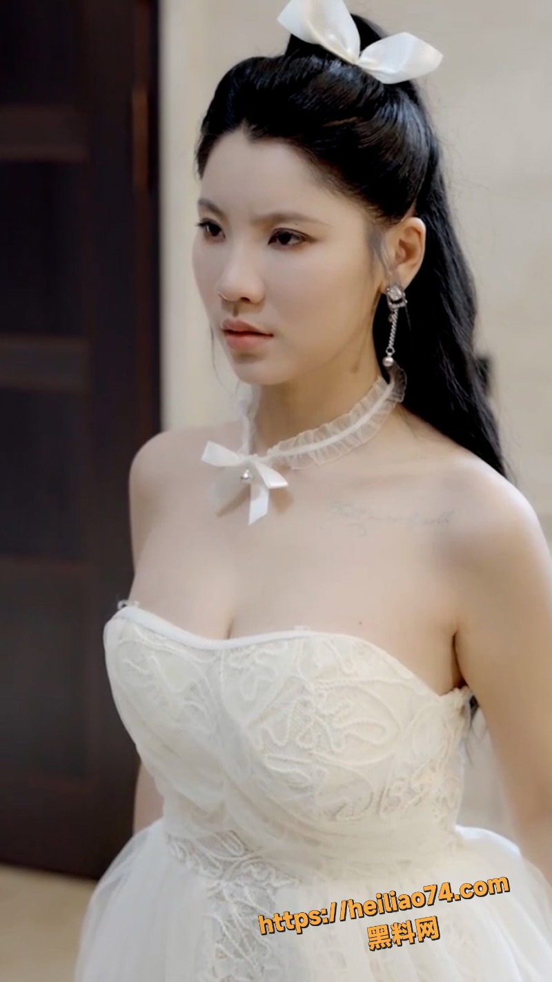 擦边短剧温柔的女秘书