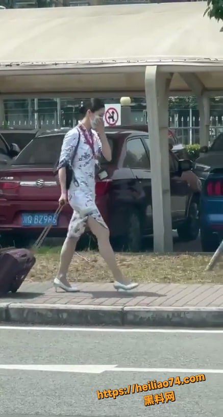 偷拍空姐不雅视频流出1