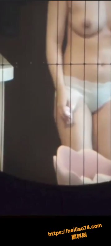 美乳翘臀 5