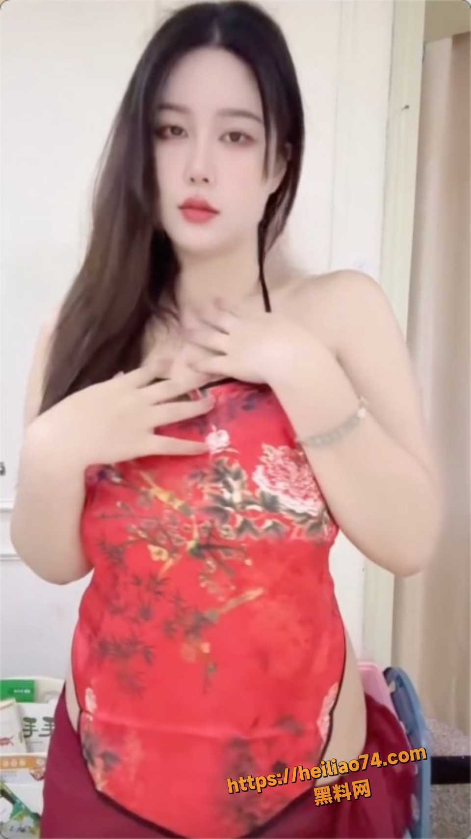 抖音少妇顺顺妈诱惑视频3
