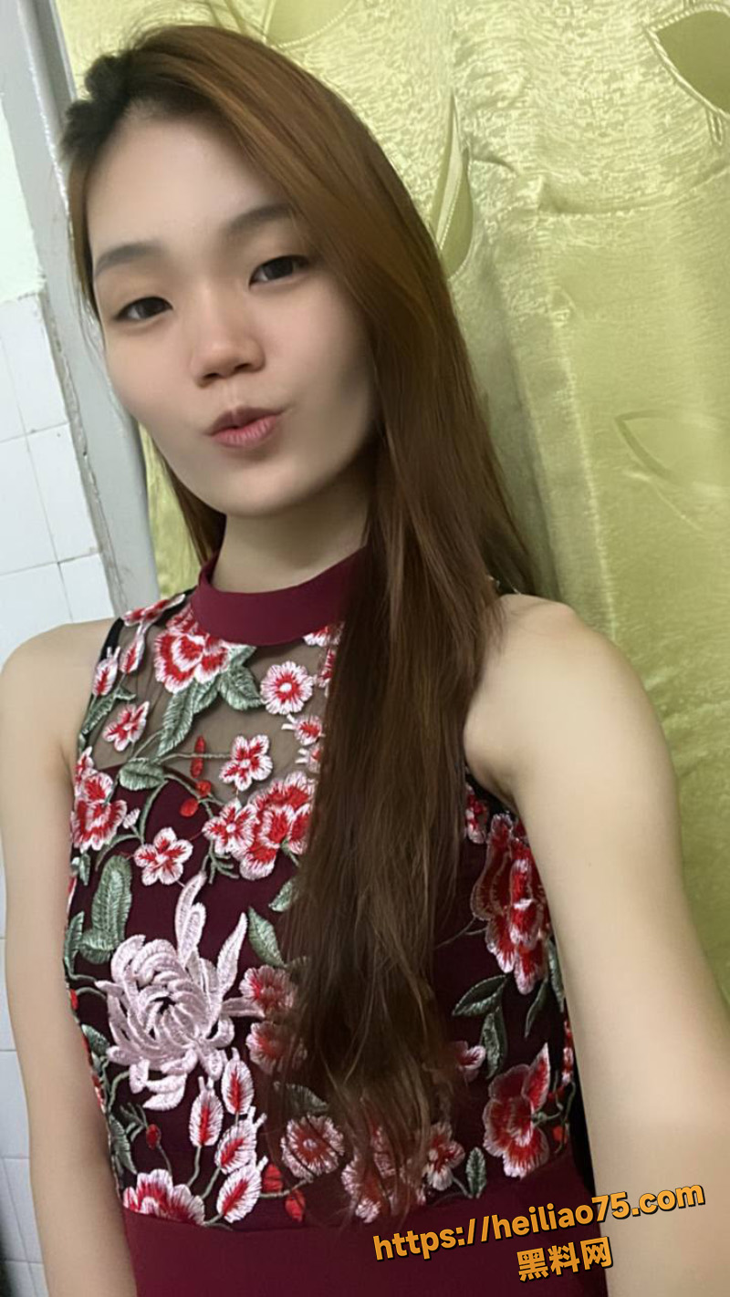 反差母狗钢牙妹