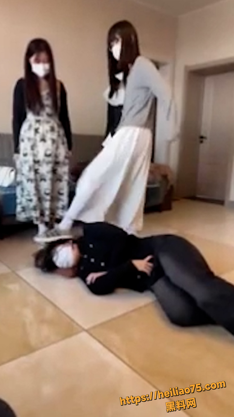 精神小妹调教视频