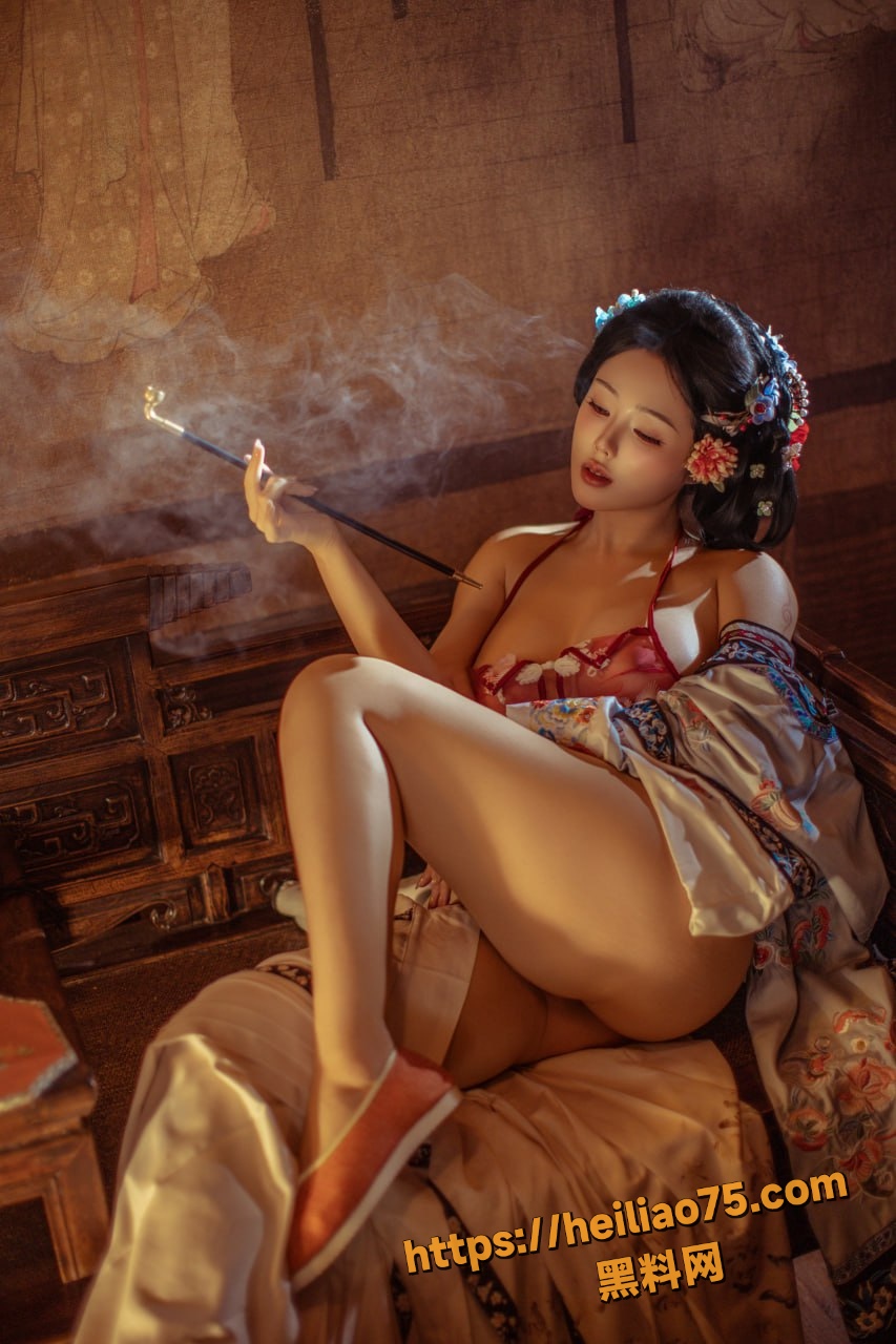 钛合金TiTi大尺度旗袍写真1