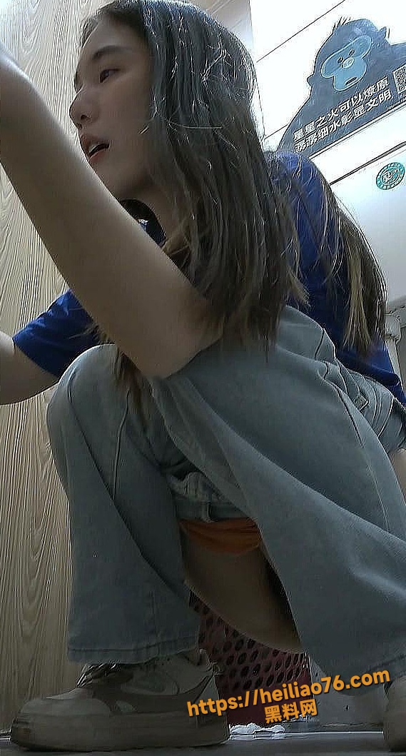 隐藏摄像头偷拍视频